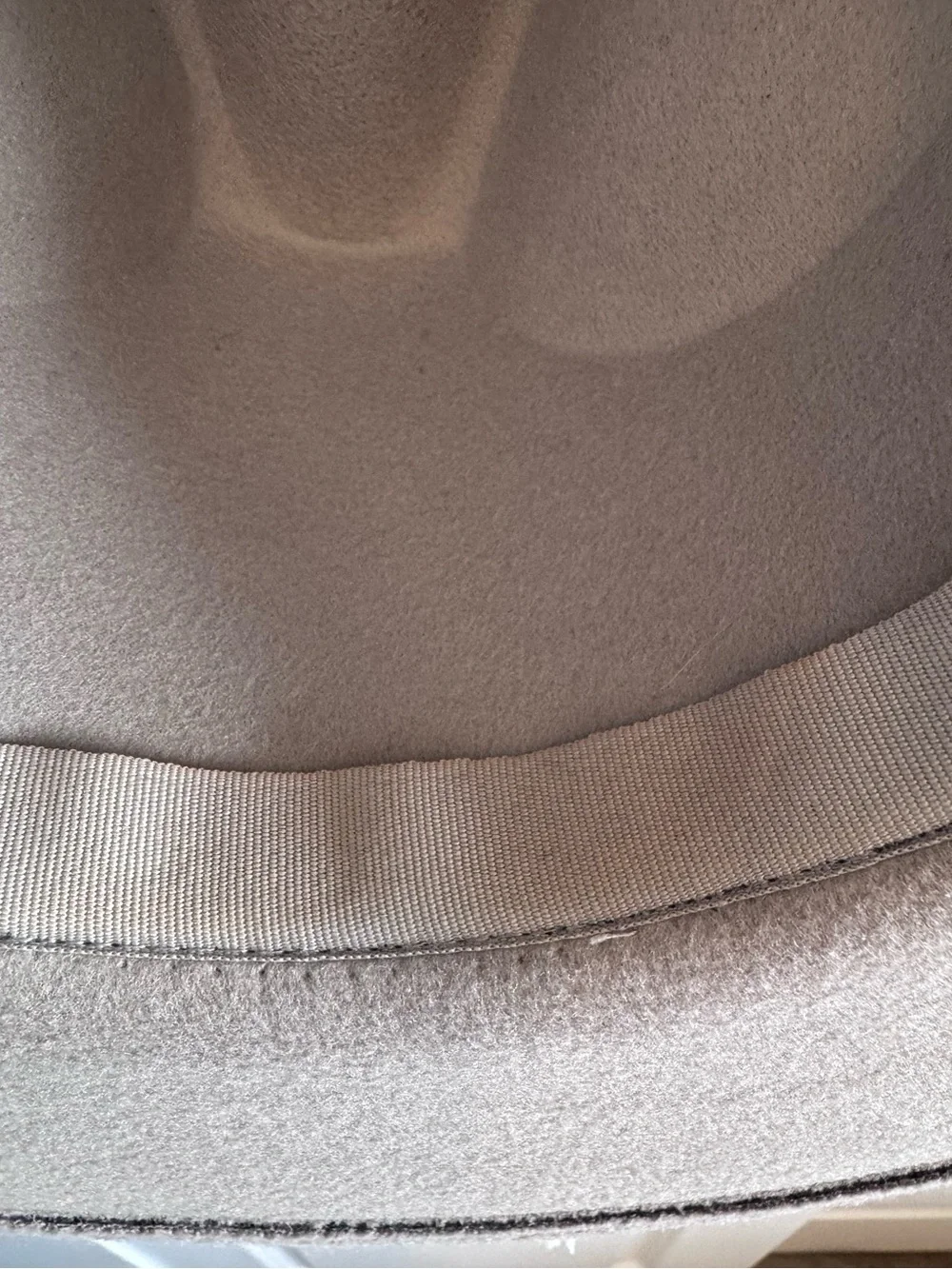 Wide Brim Felt Hat in Gray with ivory handmade macrame hat hanger